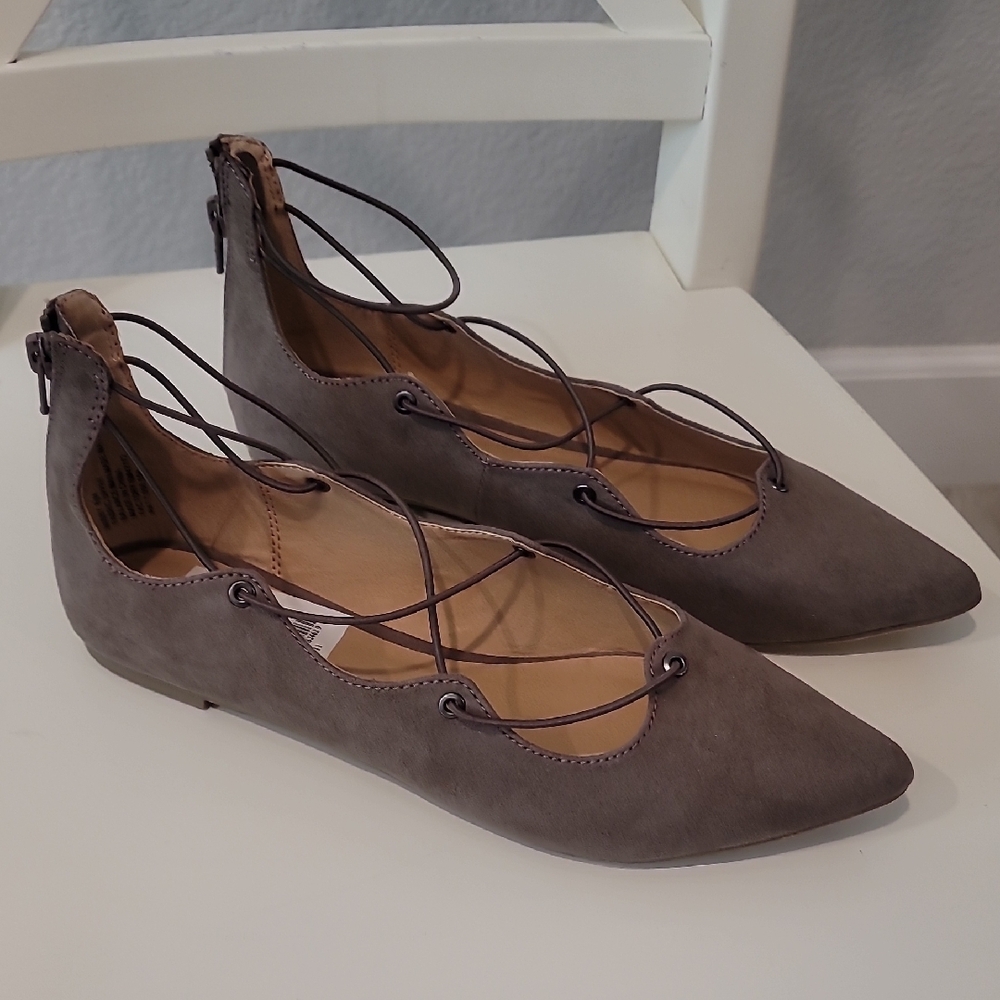 Material Girl Women's Flats NWT
